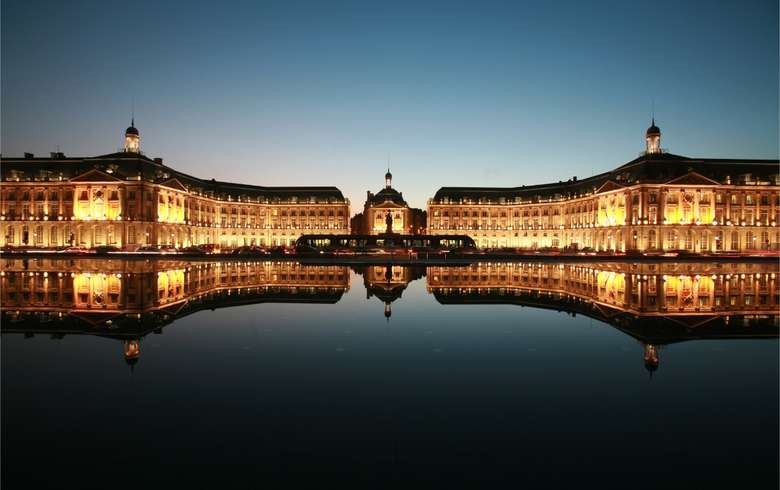 Place-de-la-Bourse-2_format_780x490