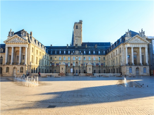 勃艮第公爵和政府宫殿