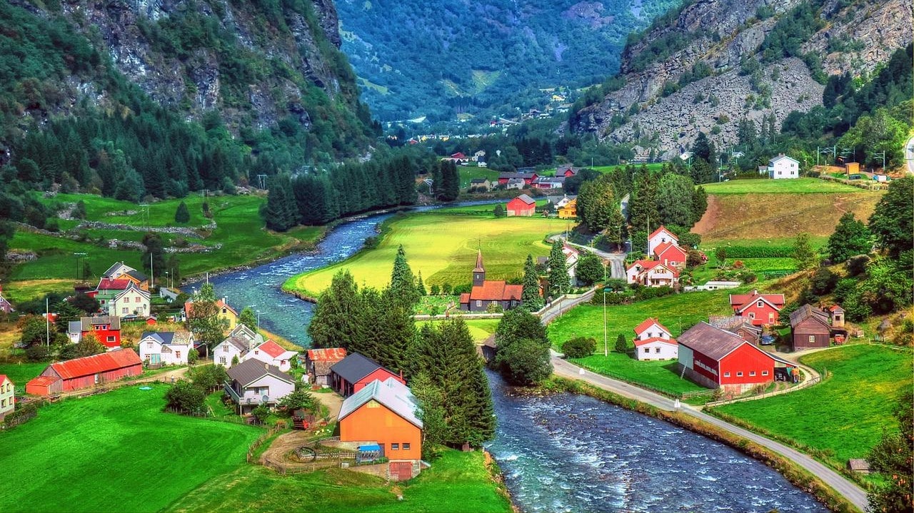 aurland-6787308_1280-1659286683623-min