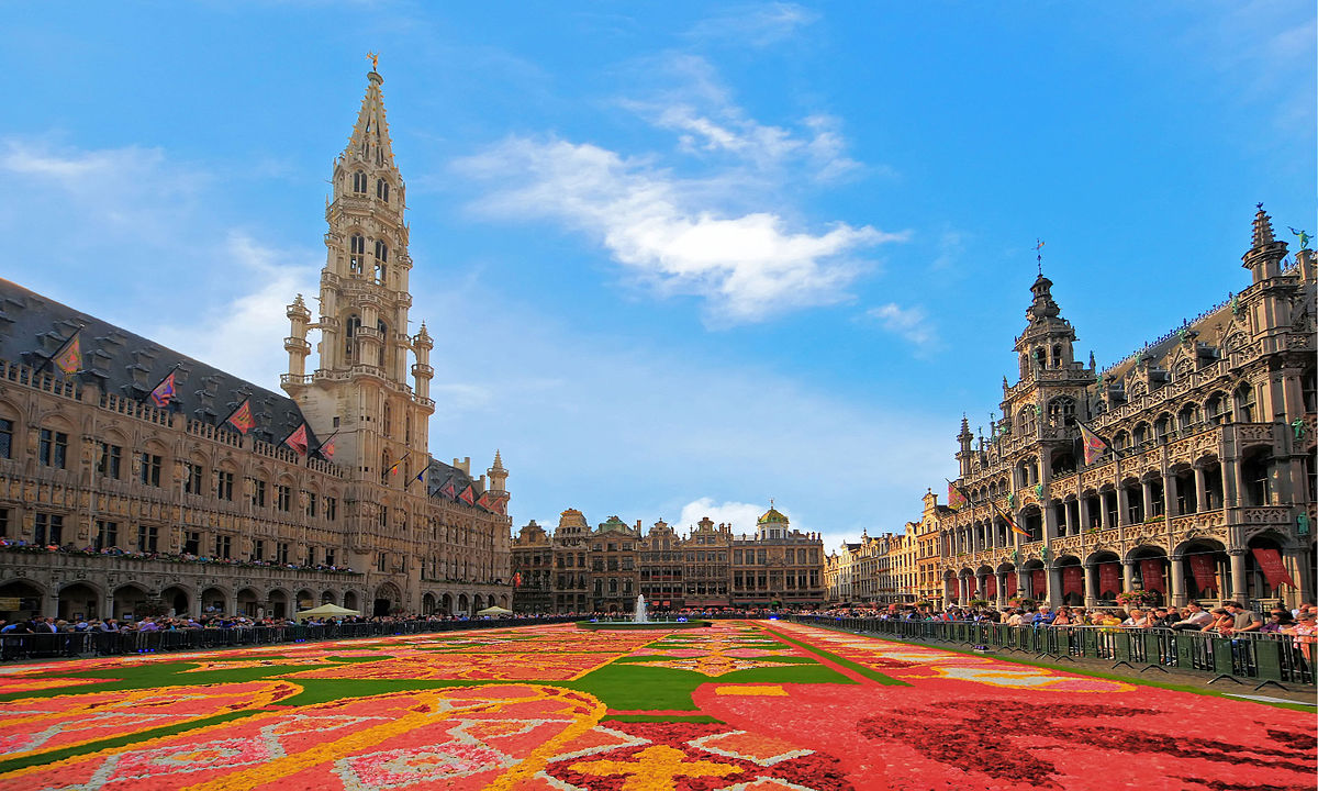 Grand_Place_Bruselas_2-min