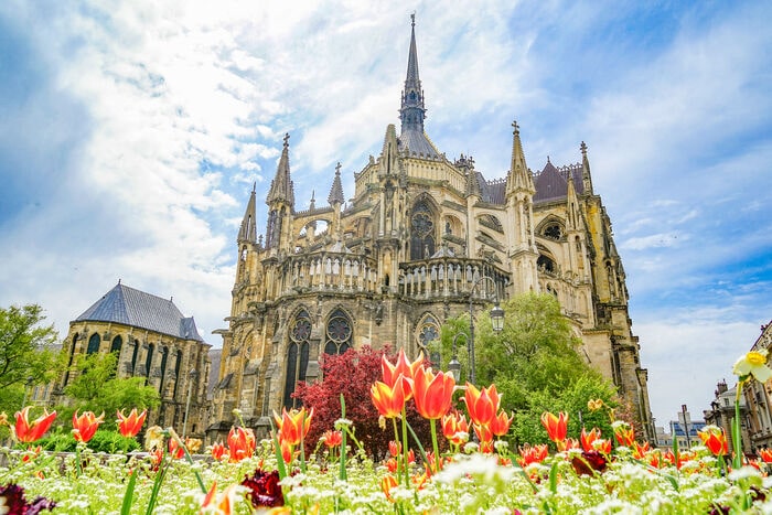 cathedrale-ville-de-reims-min
